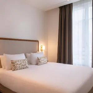 https://le-lampika-htel.fr-paris.fr